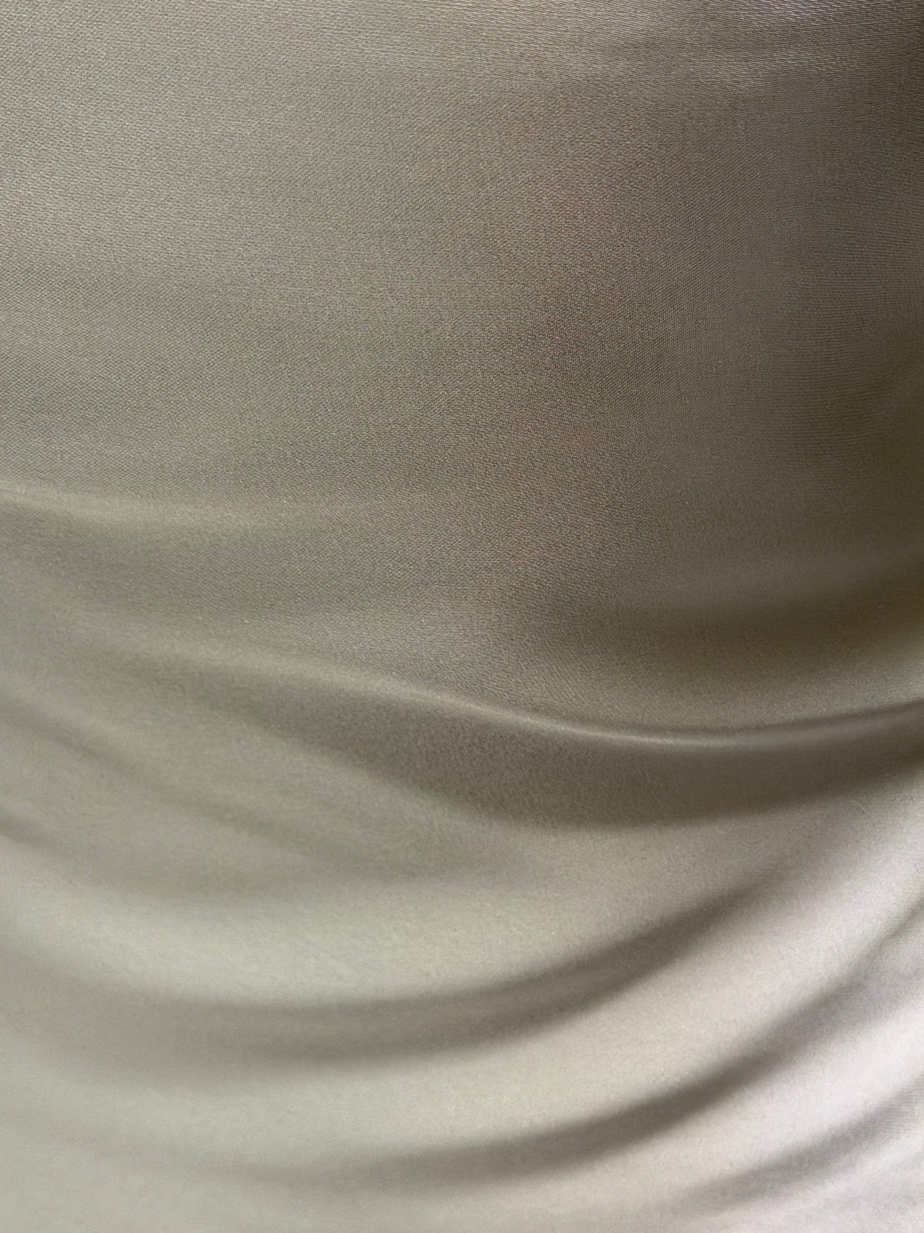 Satin de polyester ivoire pâle - P78