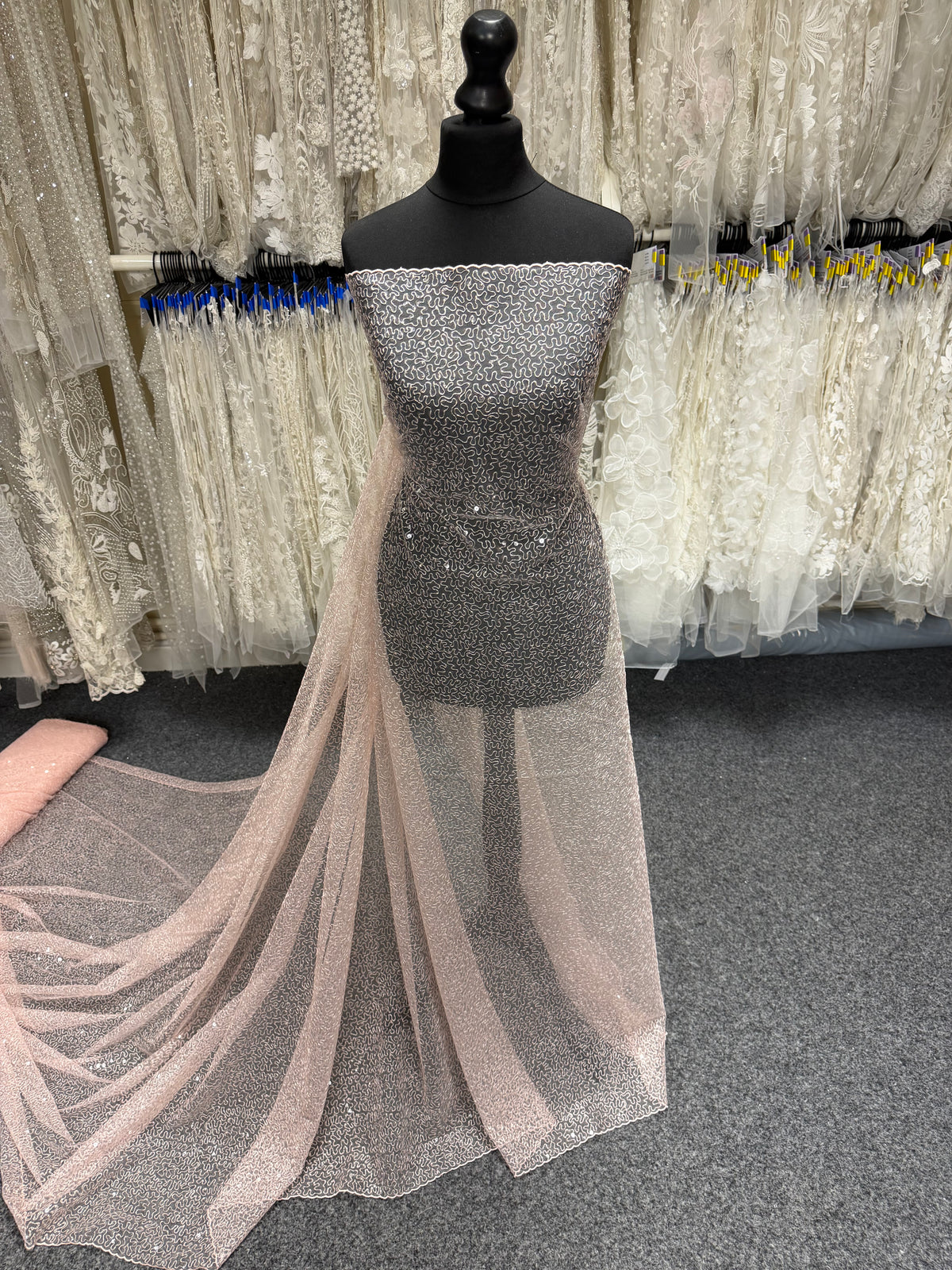Tulle à sequins brodé rose antique – EB3001