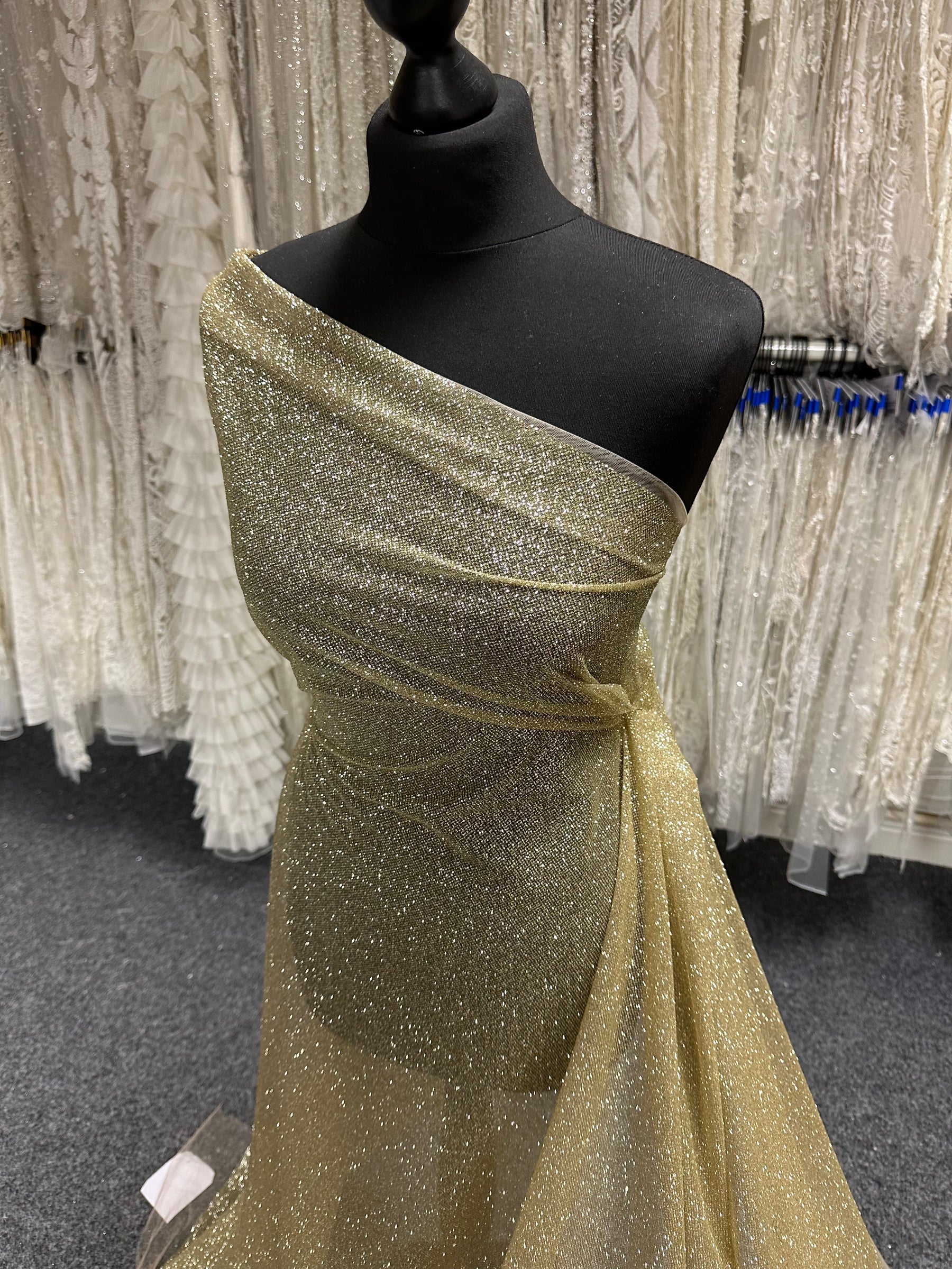 Tulle pailleté or pâle - Récupération