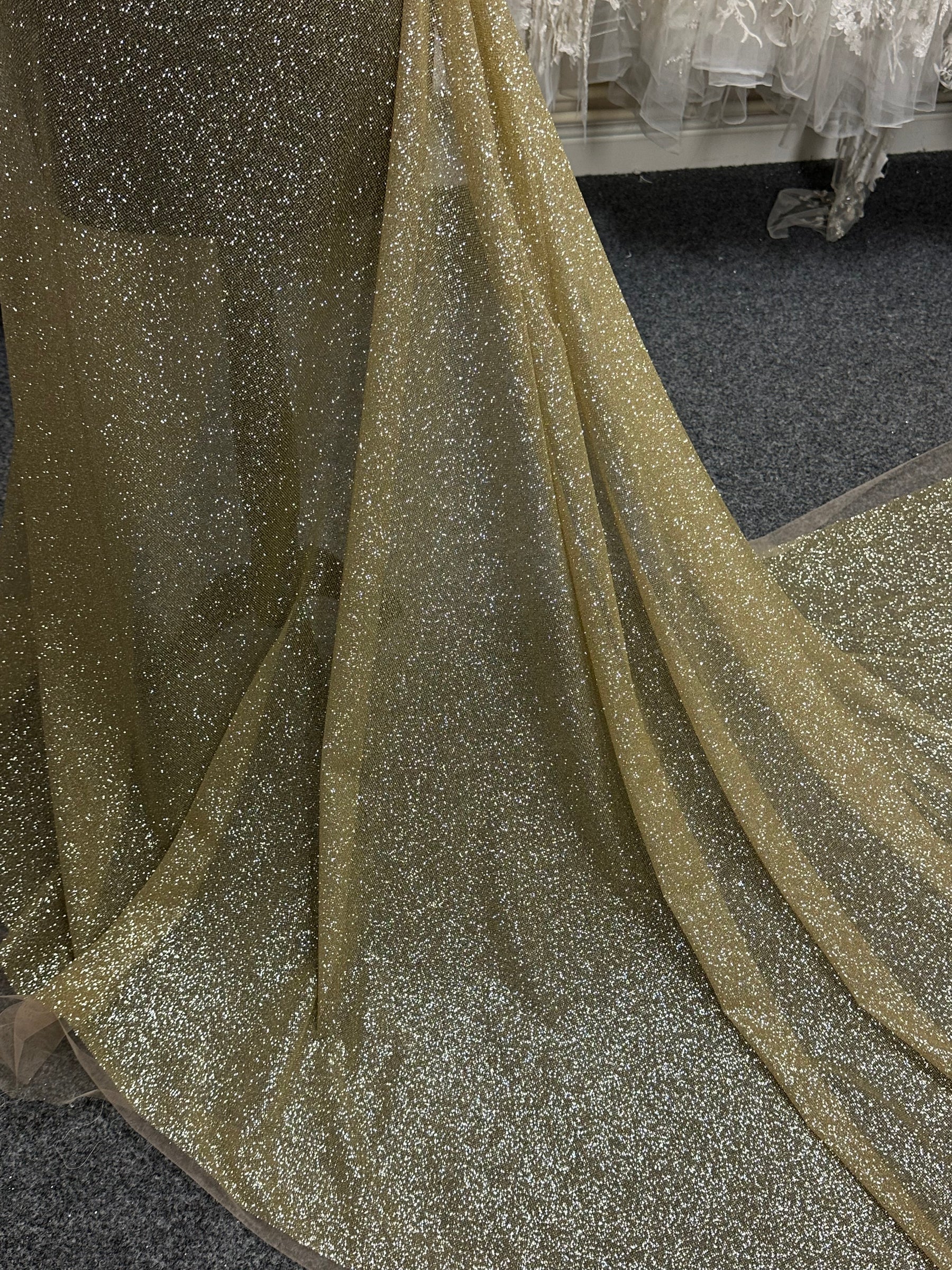 Tulle pailleté or pâle - Récupération