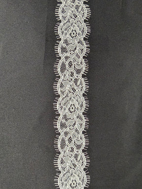 Ivory Lace Edging - T474