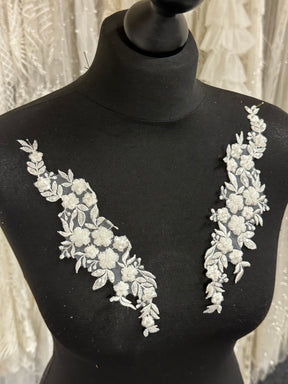 Appliques en dentelle perlée ivoire - AP 2254 (CF)