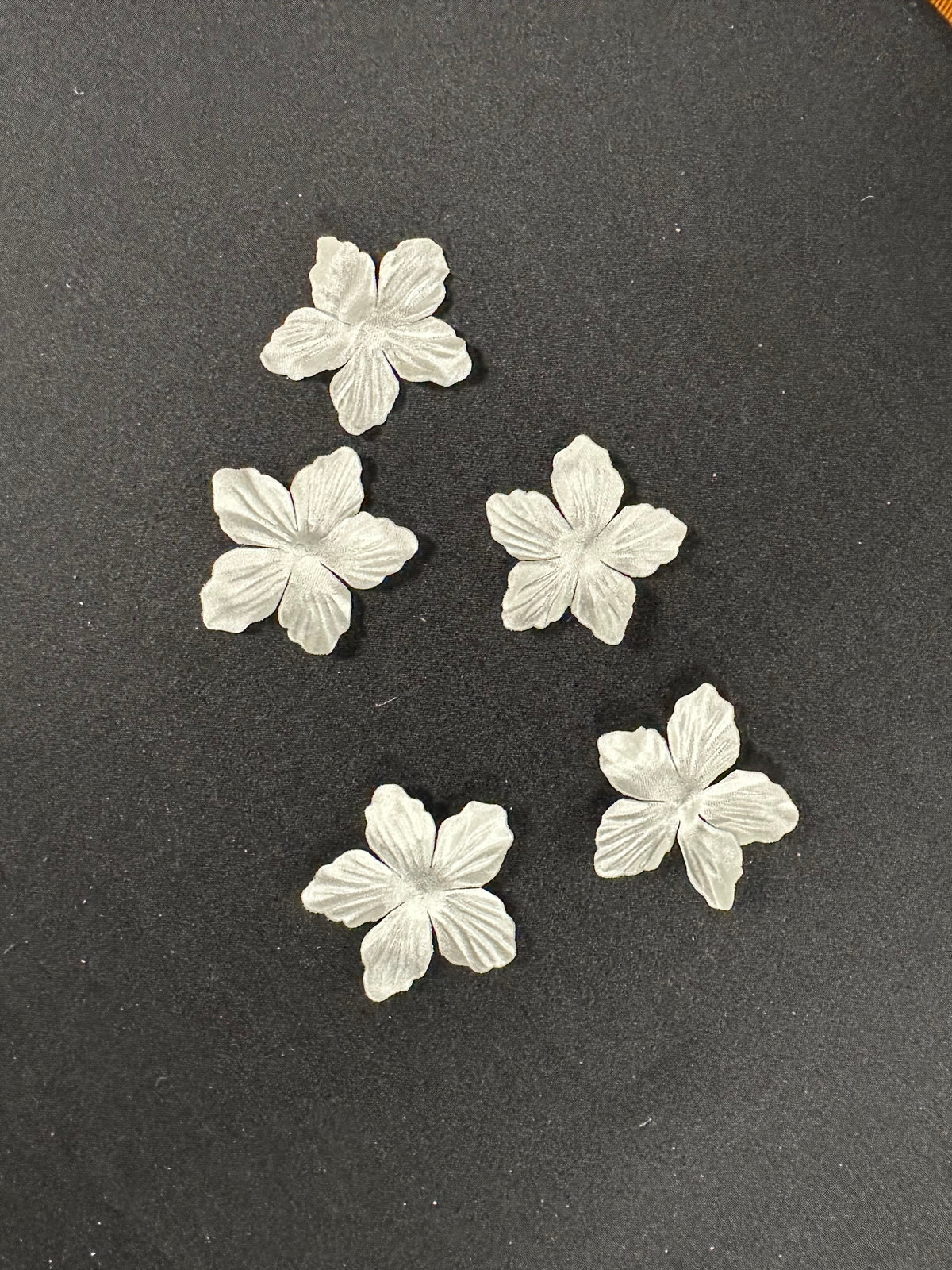 Fleurs en satin écologique ivoire - MM0039 (Sachet de 144)