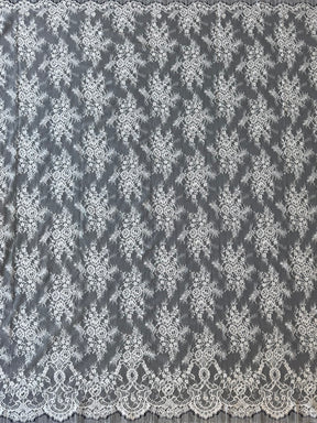 Dentelle de Chantilly ivoire - P729