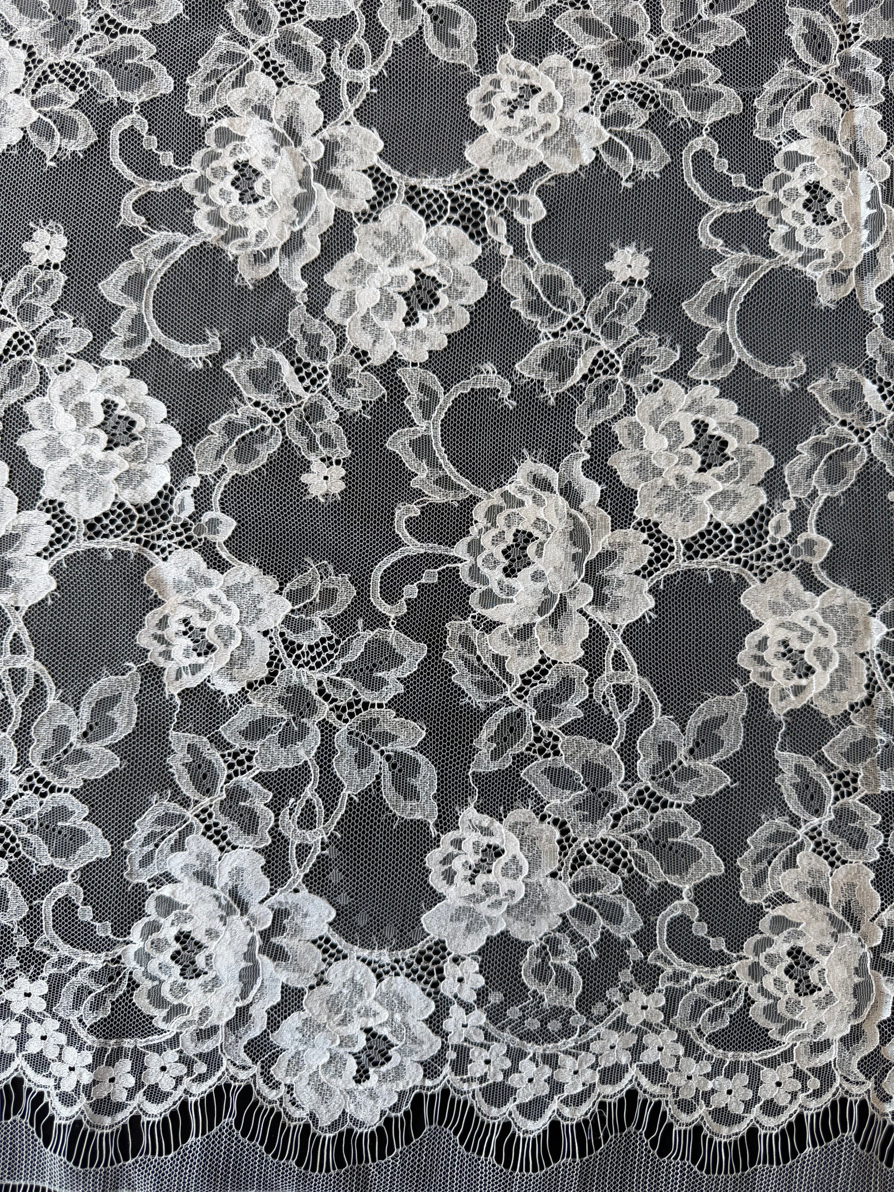 Dentelle en nylon ivoire - P728