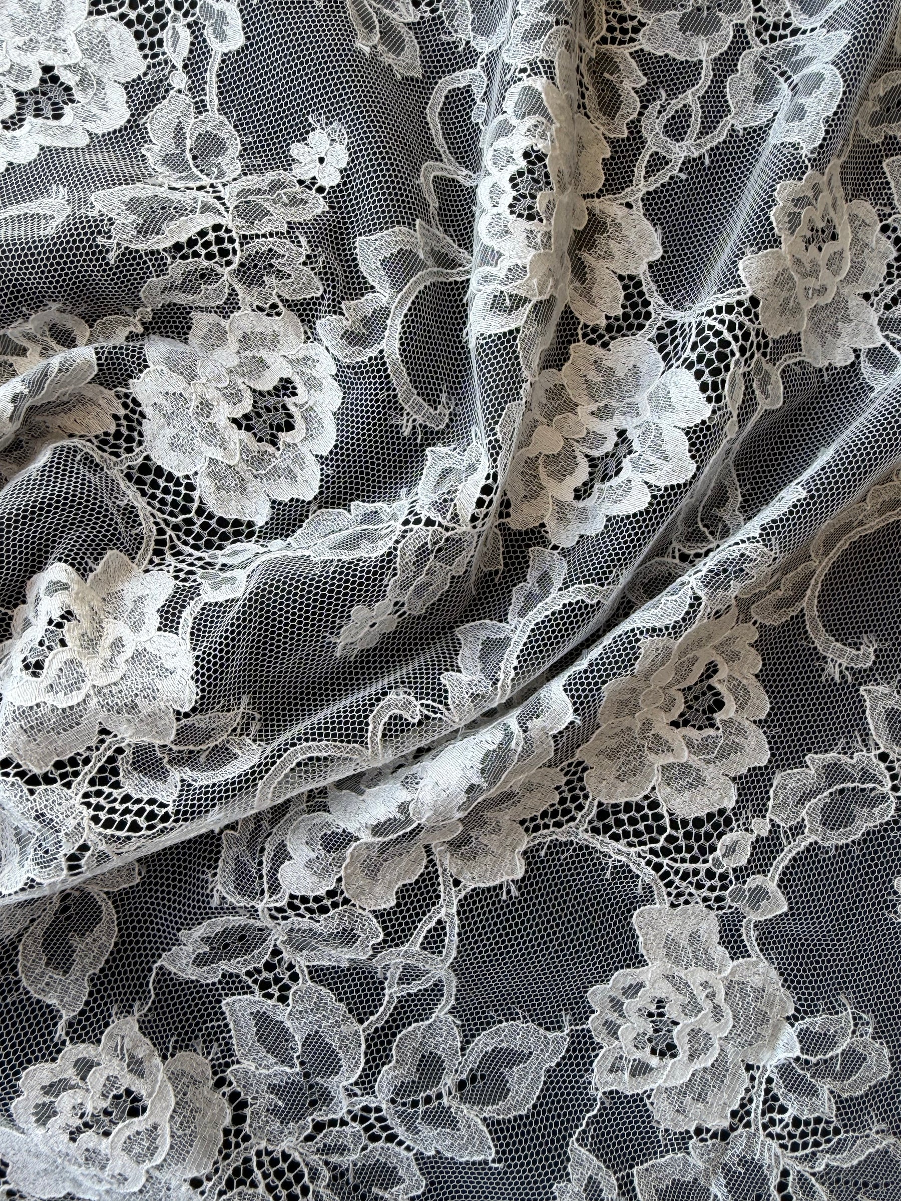Dentelle en nylon ivoire - P728