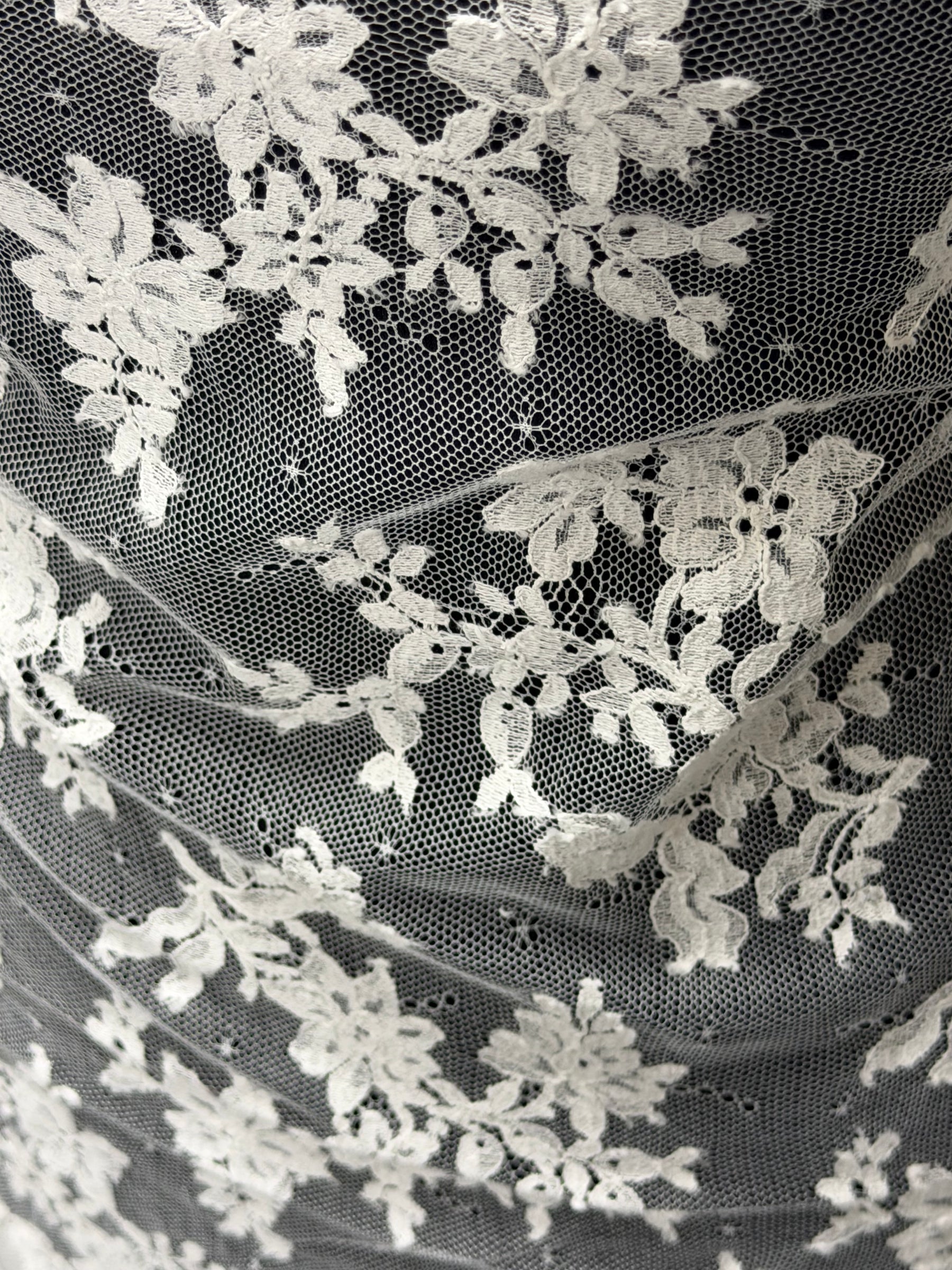 Dentelle ivoire française - LA2011