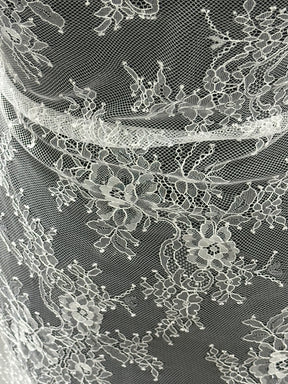 Dentelle Raschel blanche - P223