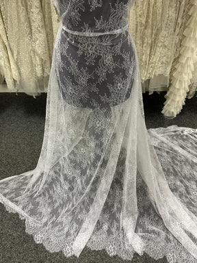 Dentelle Raschel blanche - P223