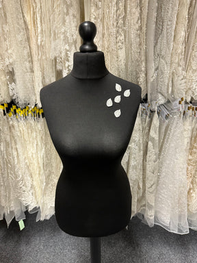 Ivory Embroidered Leaves - MM006