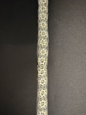 Bordure perlée en cristal - T821