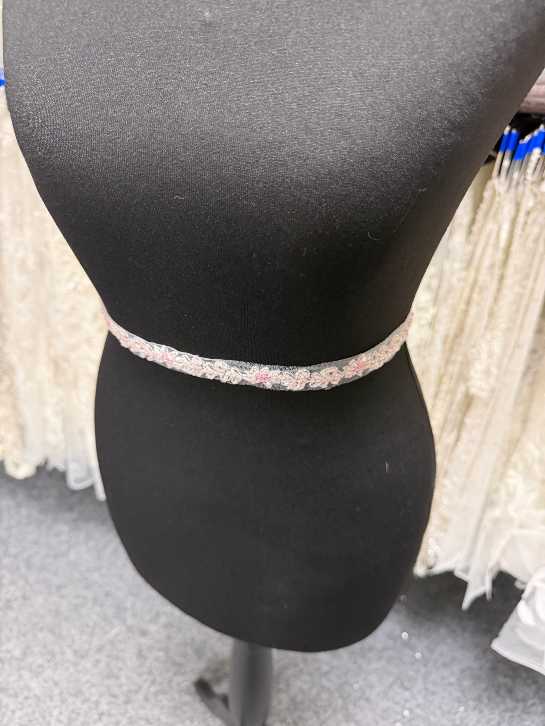 Bordure perlée rose - EH2026