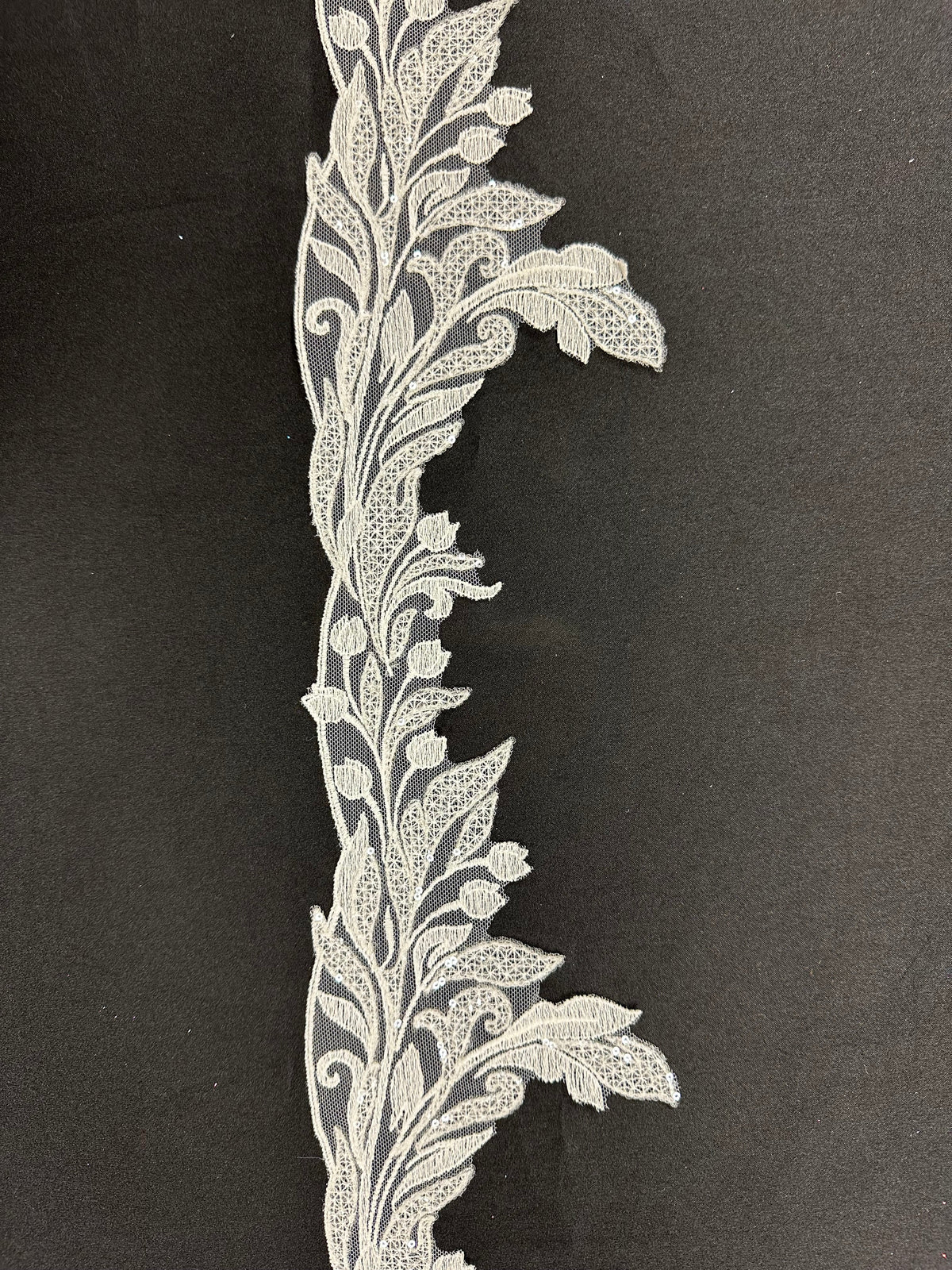 Bordure en dentelle à paillettes ivoire - EF3004