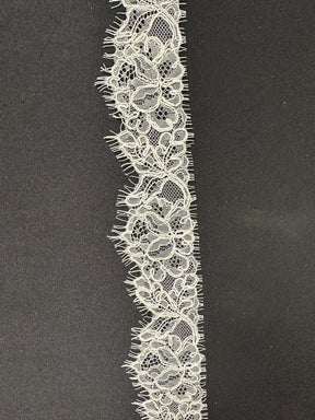 Bordure de robe en cordon ivoire - T829