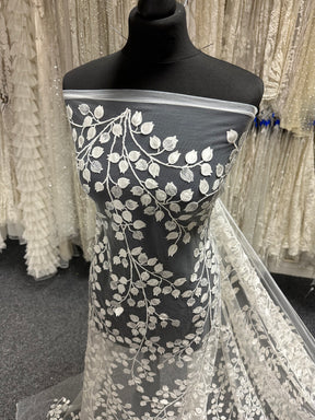 Dentelle brodée ivoire 3D - EB5034