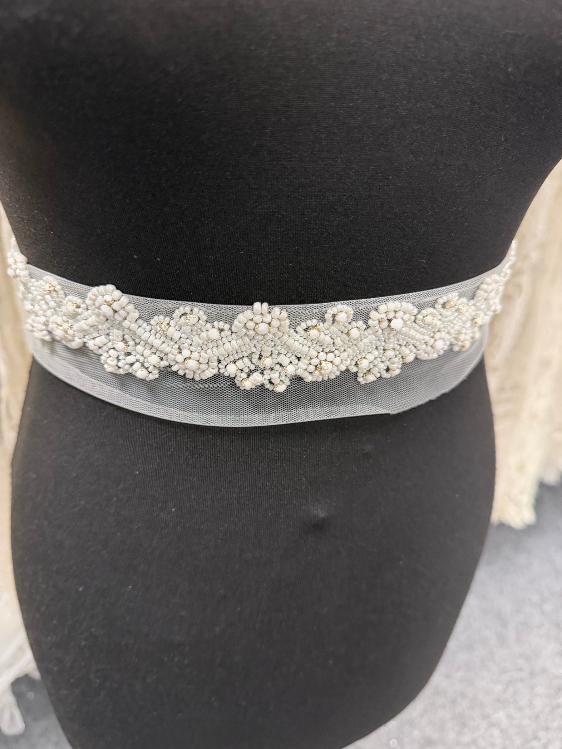 Bordure de perles de cristal blanc - EH1012