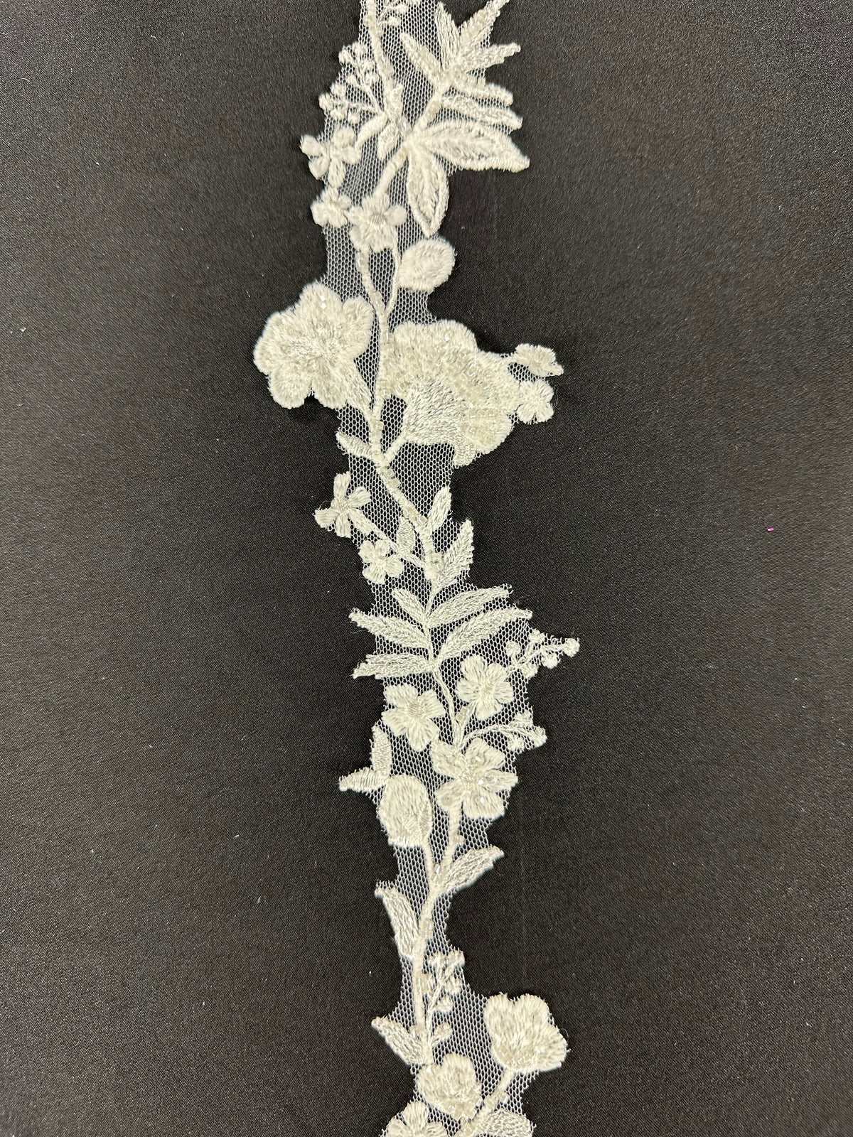 Bordure en dentelle perlée ivoire - EF2006