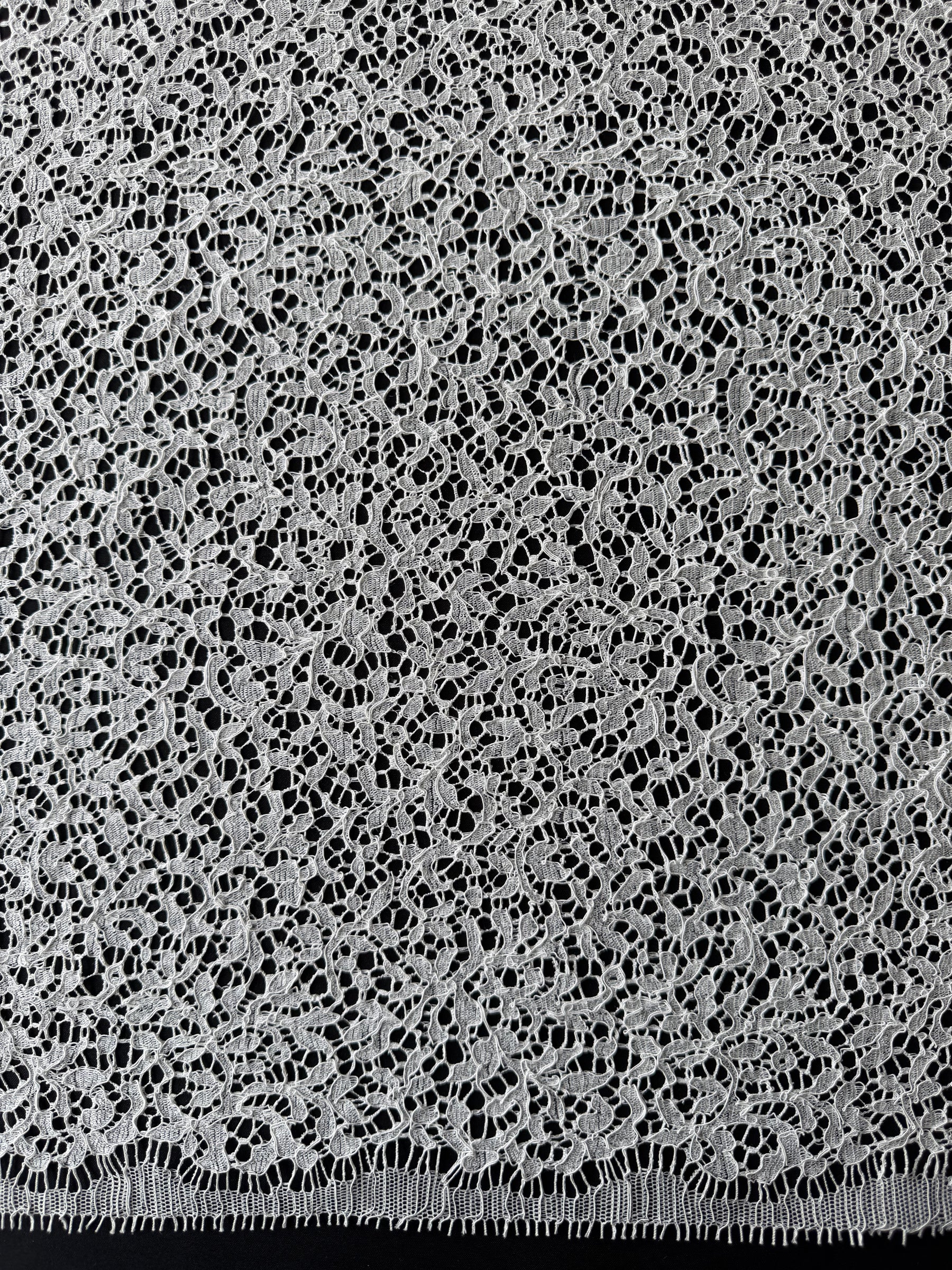 Dentelle française ivoire brodée - LA4005