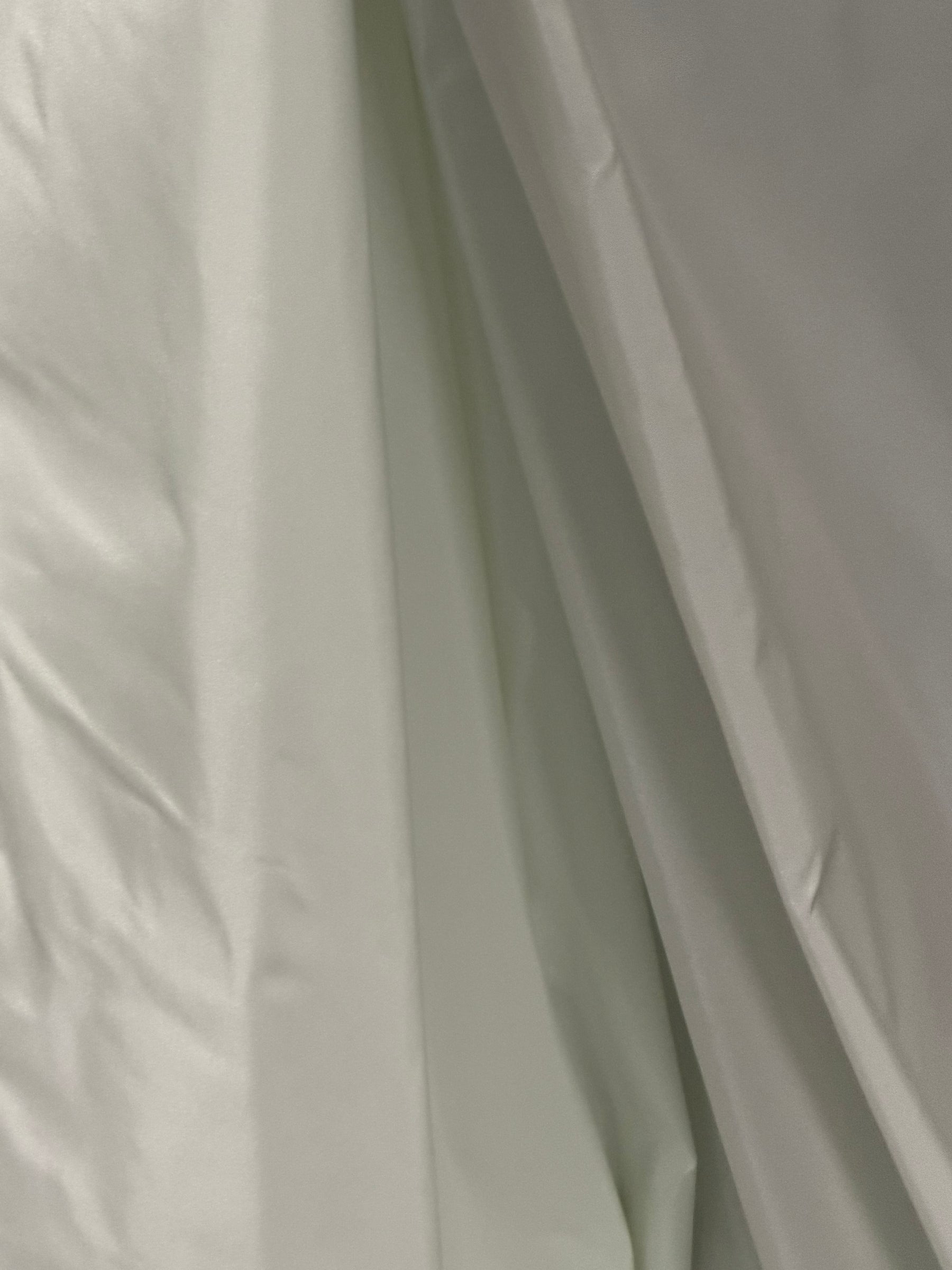 Taffetas de polyester menthe poivrée - P599