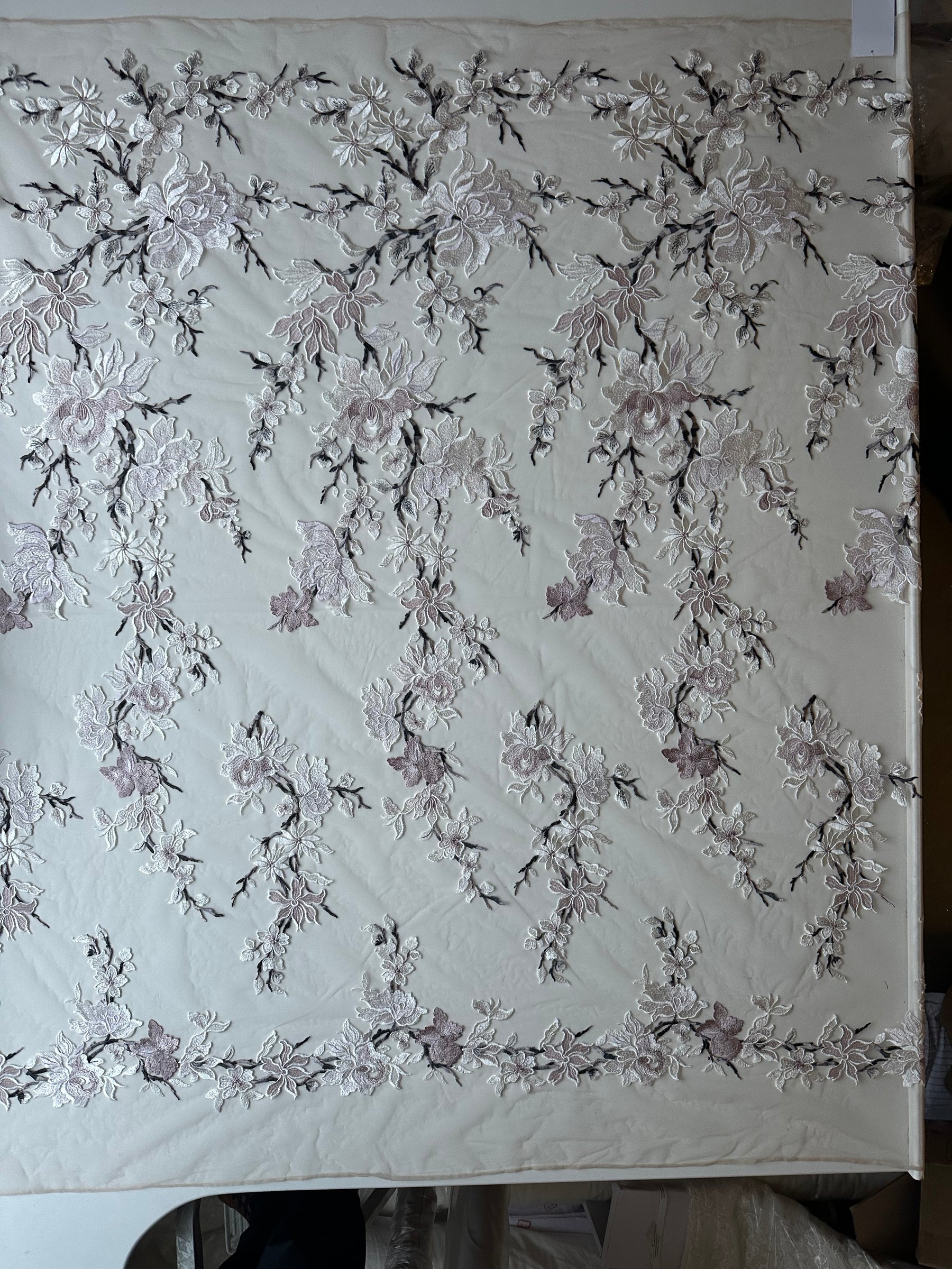 Dentelle rose brodée - EB5052