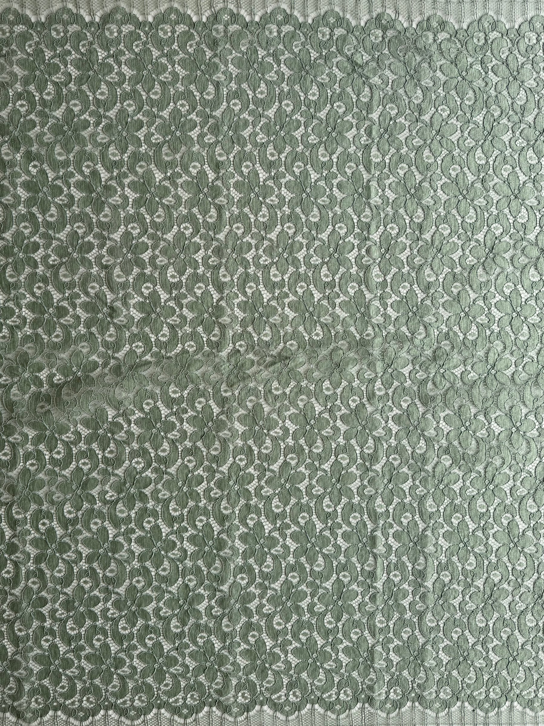 Dentelle française cordée vert péridot - LA4008