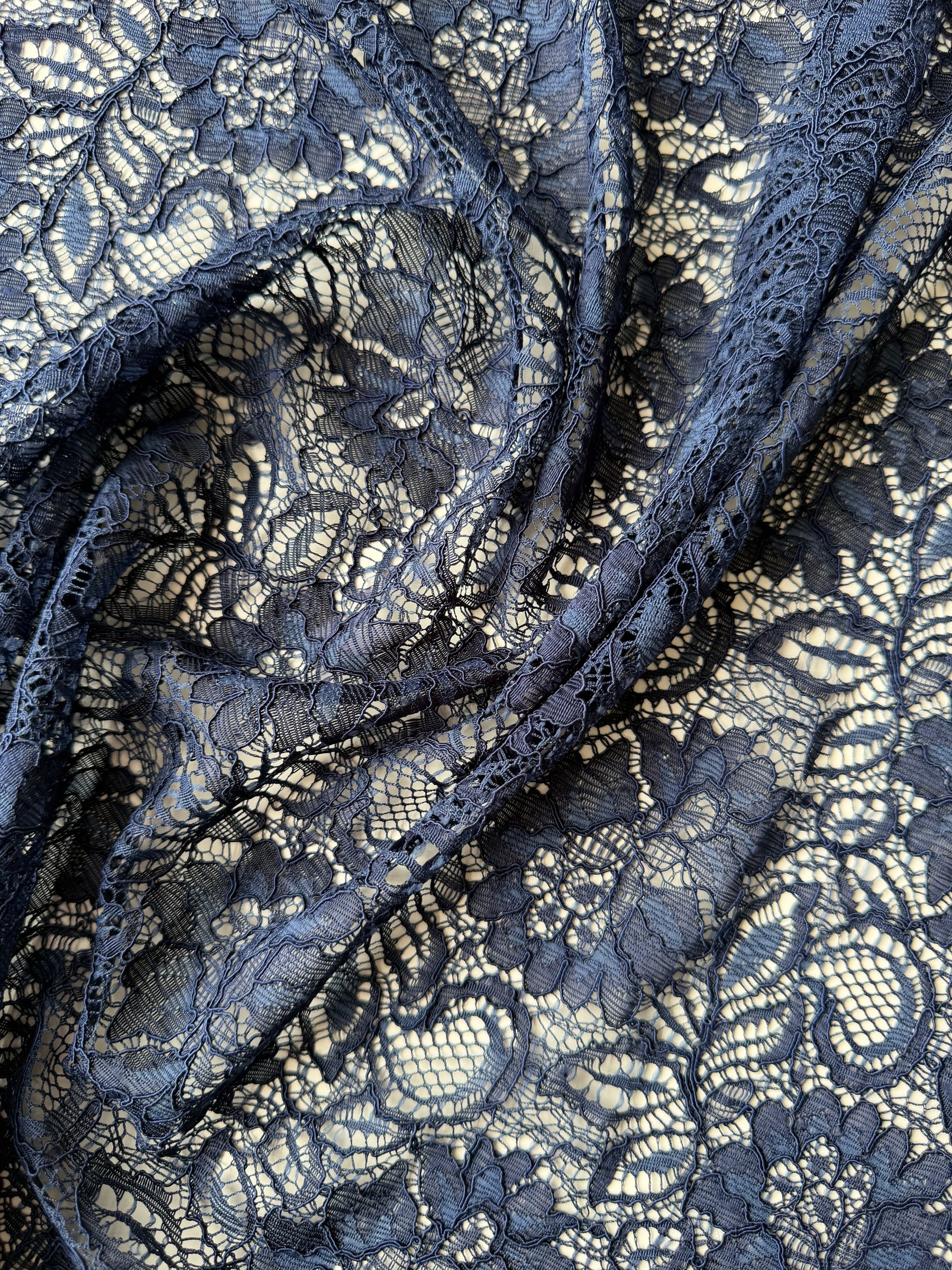 Dentelle cordée bleu arabe - Tocca