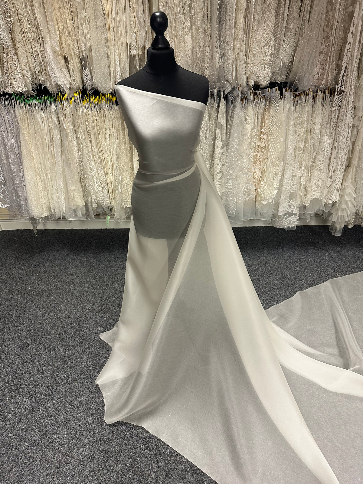 Organza de satin de soie ivoire - P771