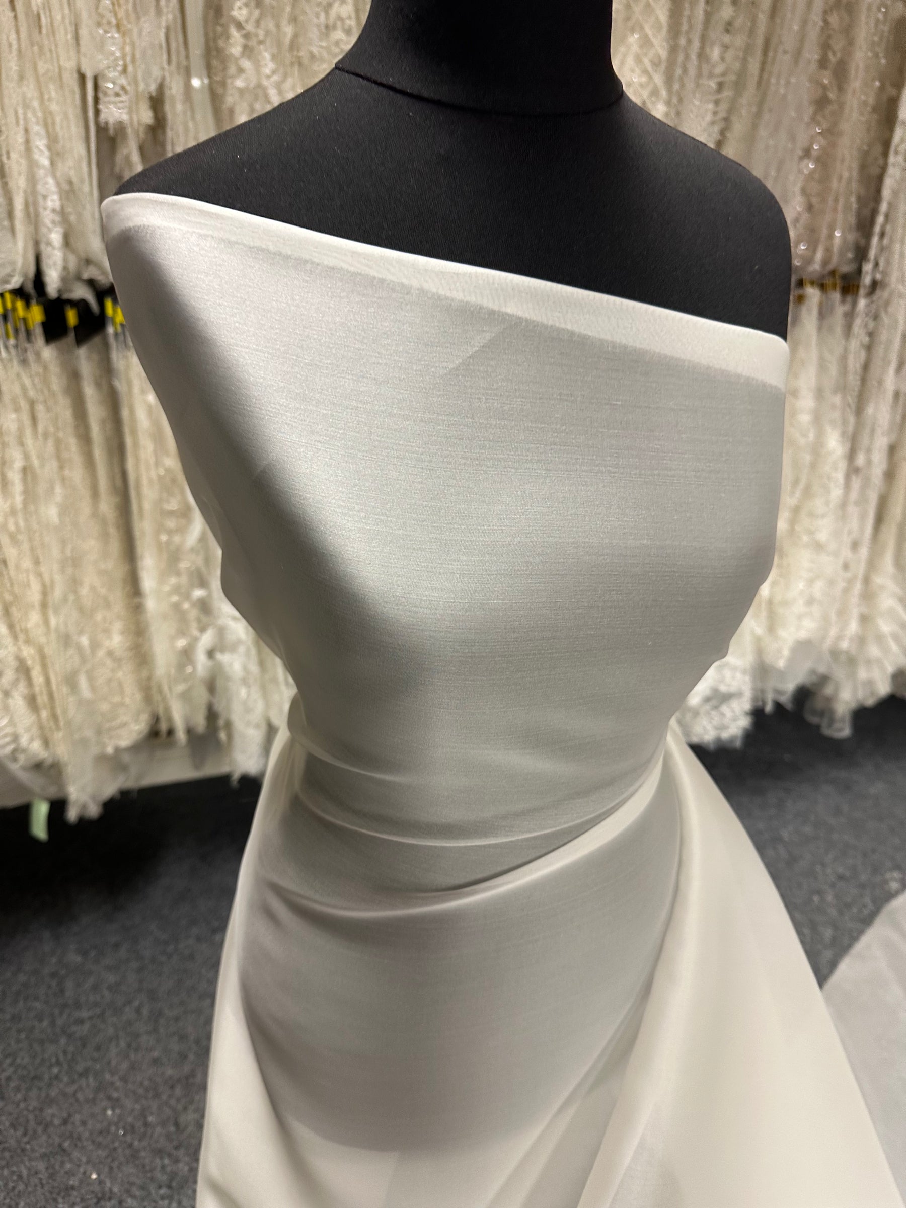 Organza de satin de soie ivoire - P771