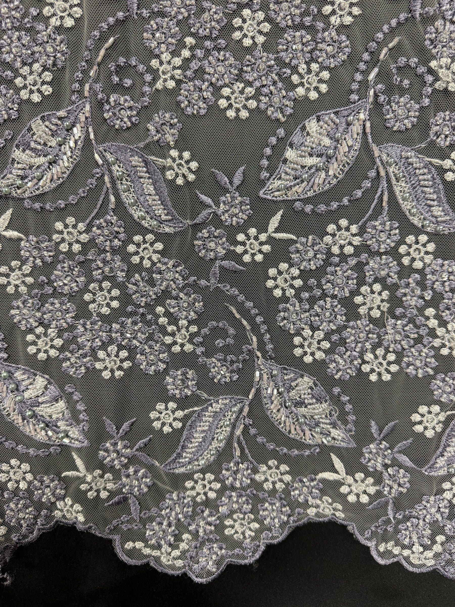 Tulle brodé gris/indigo - EB1013