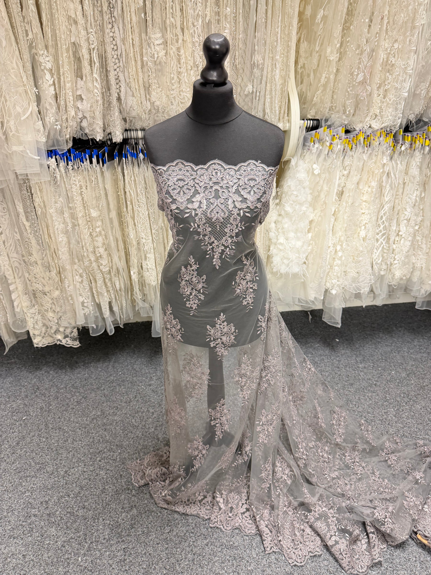 Dentelle Cordonnée Gris Taupe - LA7009