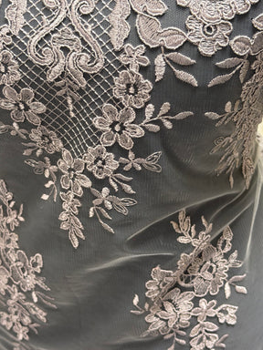 Dentelle Cordonnée Gris Taupe - LA7009