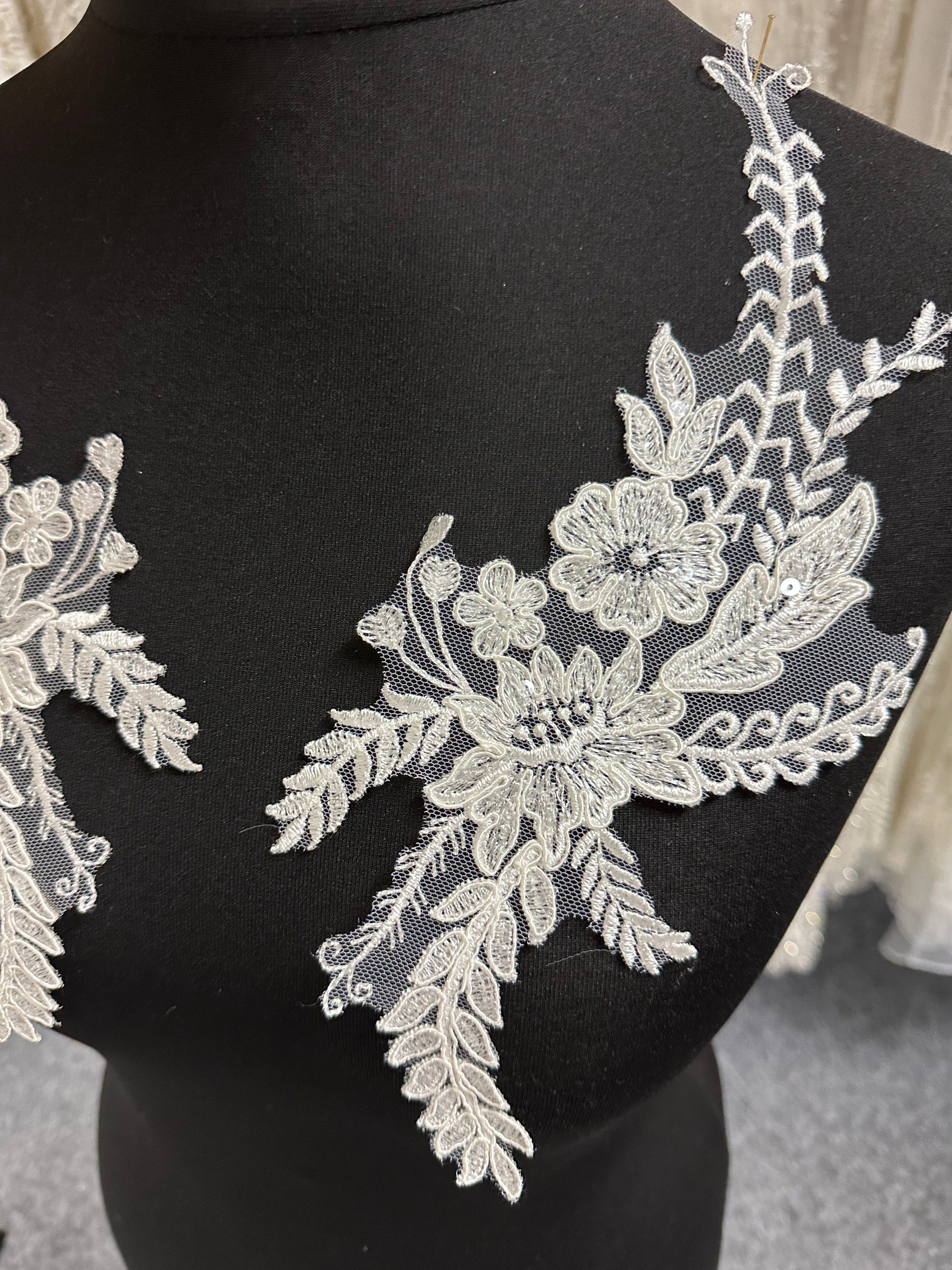 Appliques à paillettes ivoire - MT6002