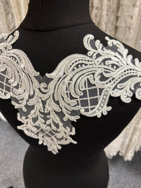 Applique en dentelle cordée ivoire grand format - T799