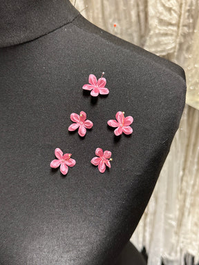 Fleurs en satin rose - M13 (Sachet de 144)