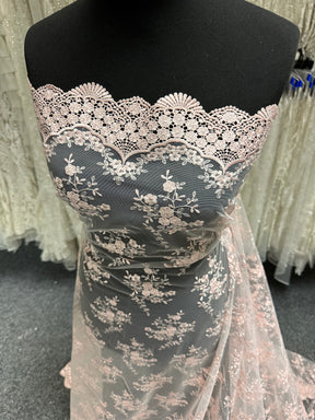 Dentelle brodée rose pâle - Kirsty