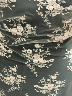 Dentelle brodée rose pâle - Kirsty