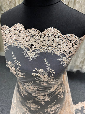 Dentelle brodée saumon clair - Kirsty
