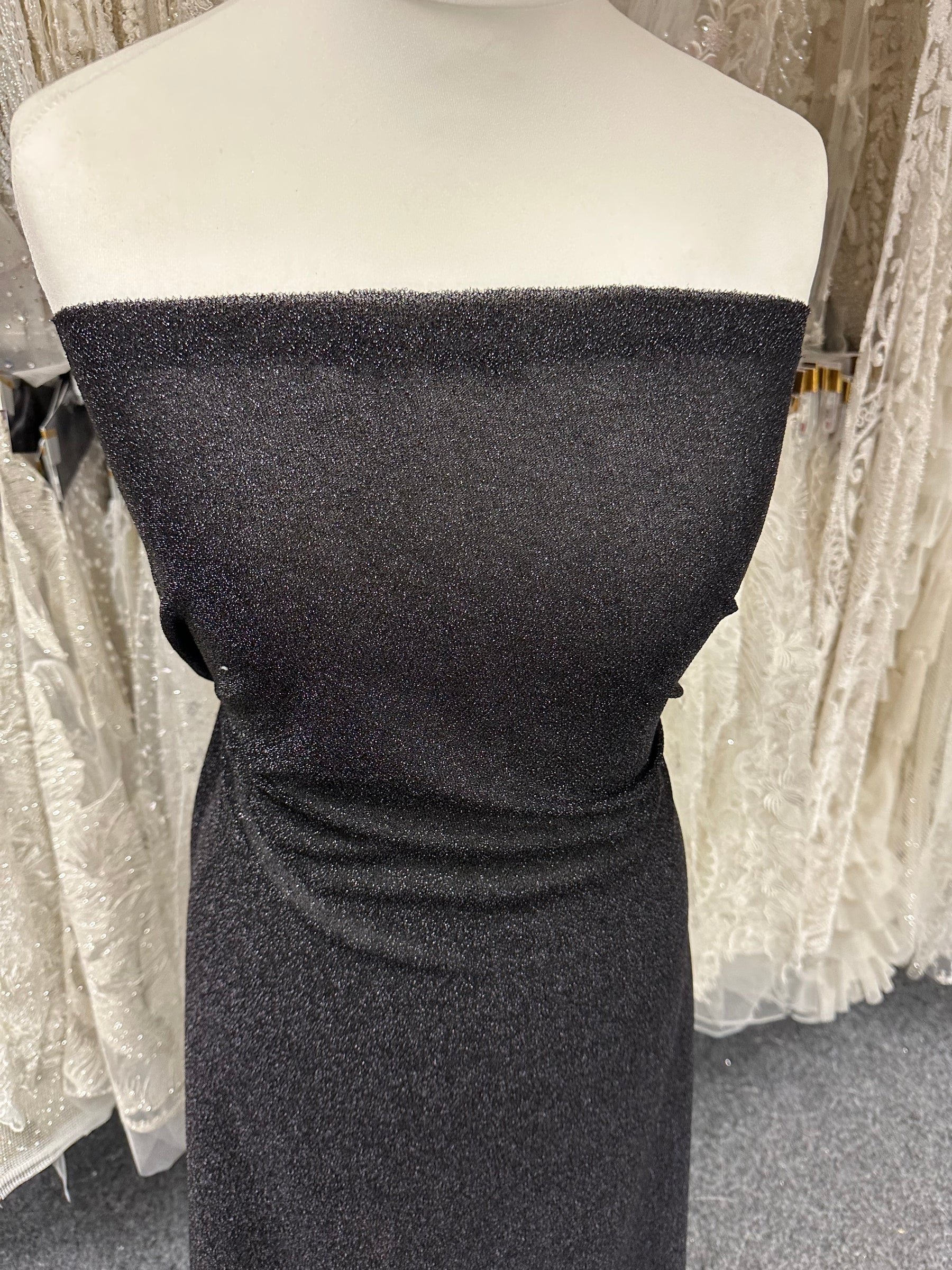 Tricot à paillettes noires avec des paillettes noires - Ghost