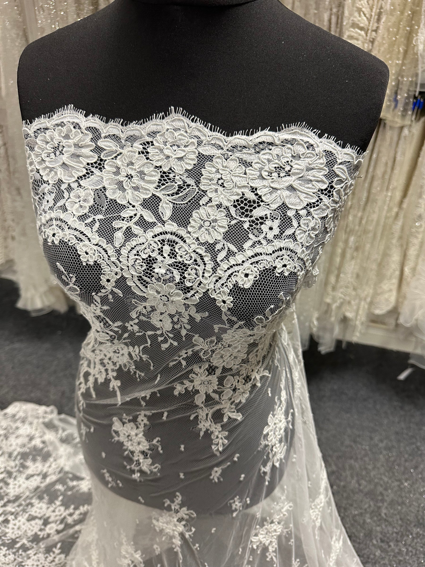 Dentelle cordée ivoire pâle - Eloise