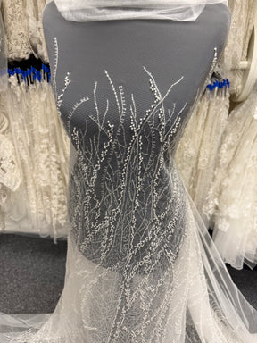 Tulle brodé de perles ivoire - EB1065