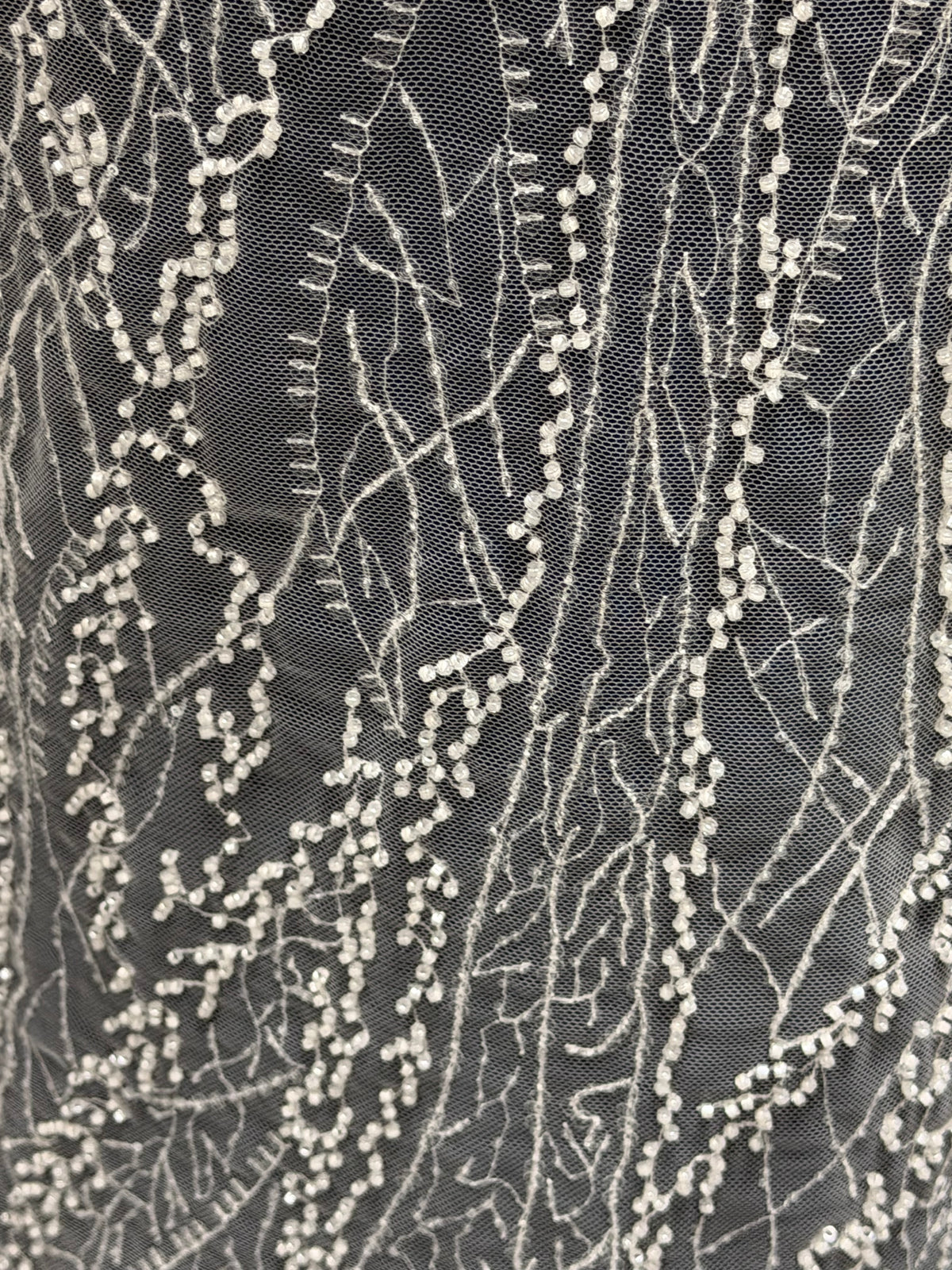 Tulle brodé de perles ivoire - EB1065