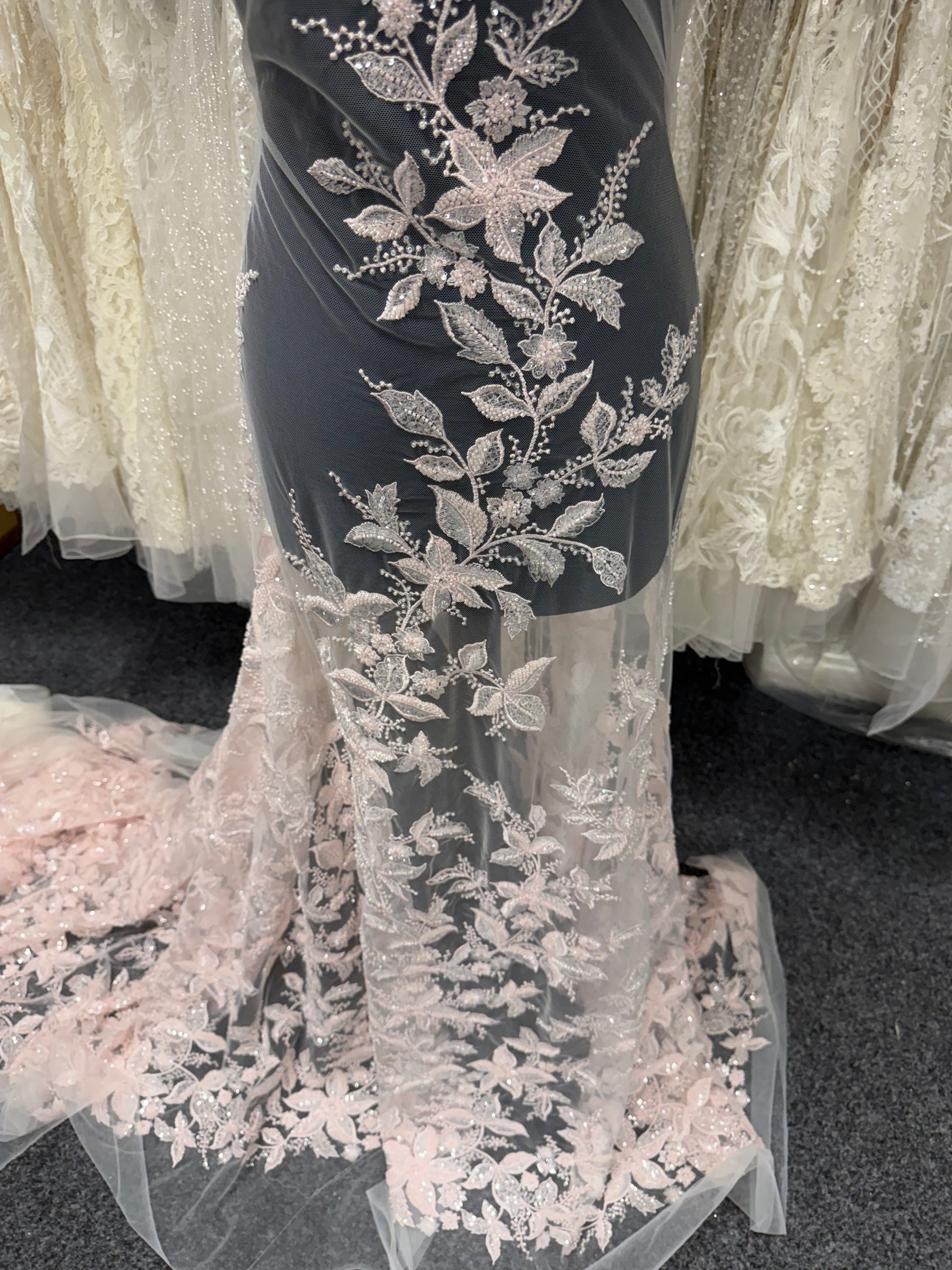Dentelle perlée ivoire/rose pâle - EB1101