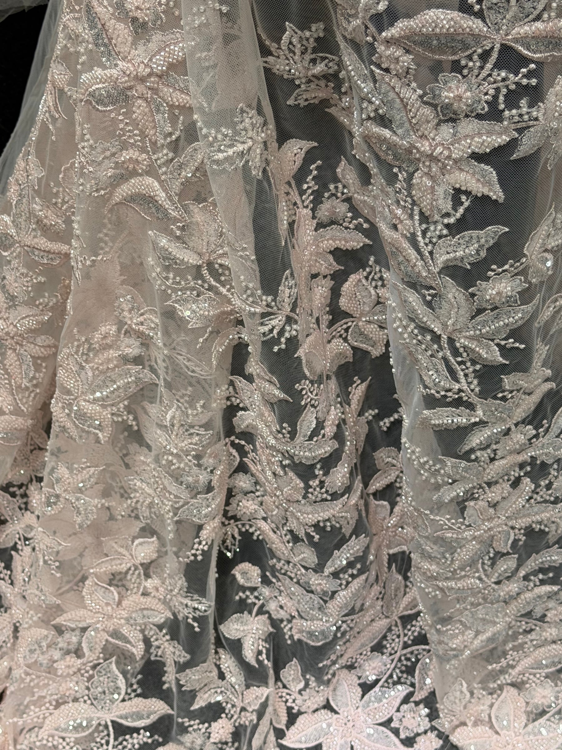 Dentelle perlée ivoire/rose pâle - EB1101