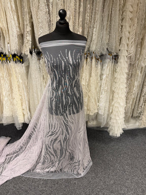 Tulle brodé de perles lavande - EB1068