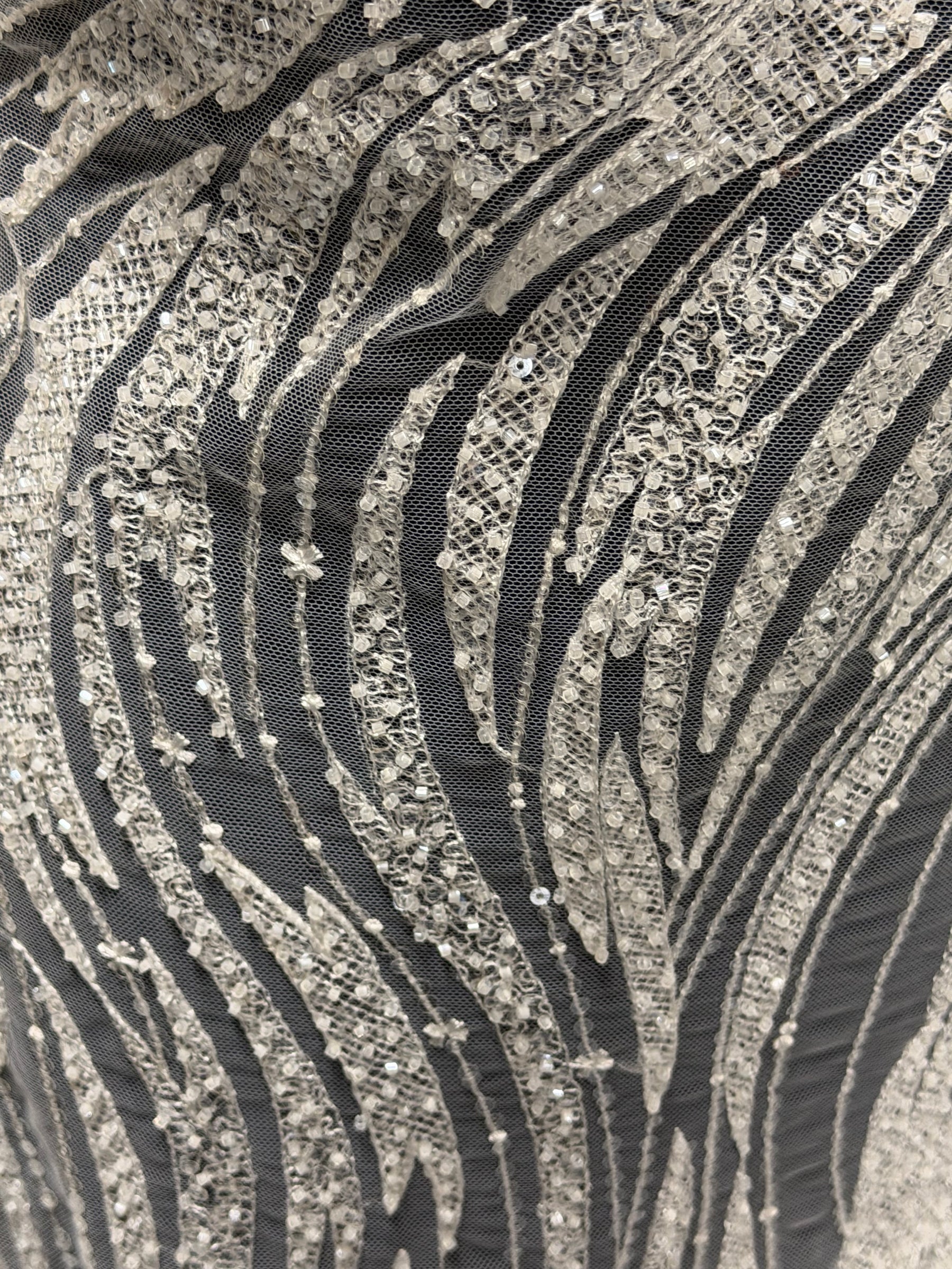 Tulle brodé de perles ivoire - EB1068