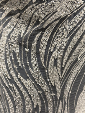 Tulle brodé de perles ivoire - EB1068