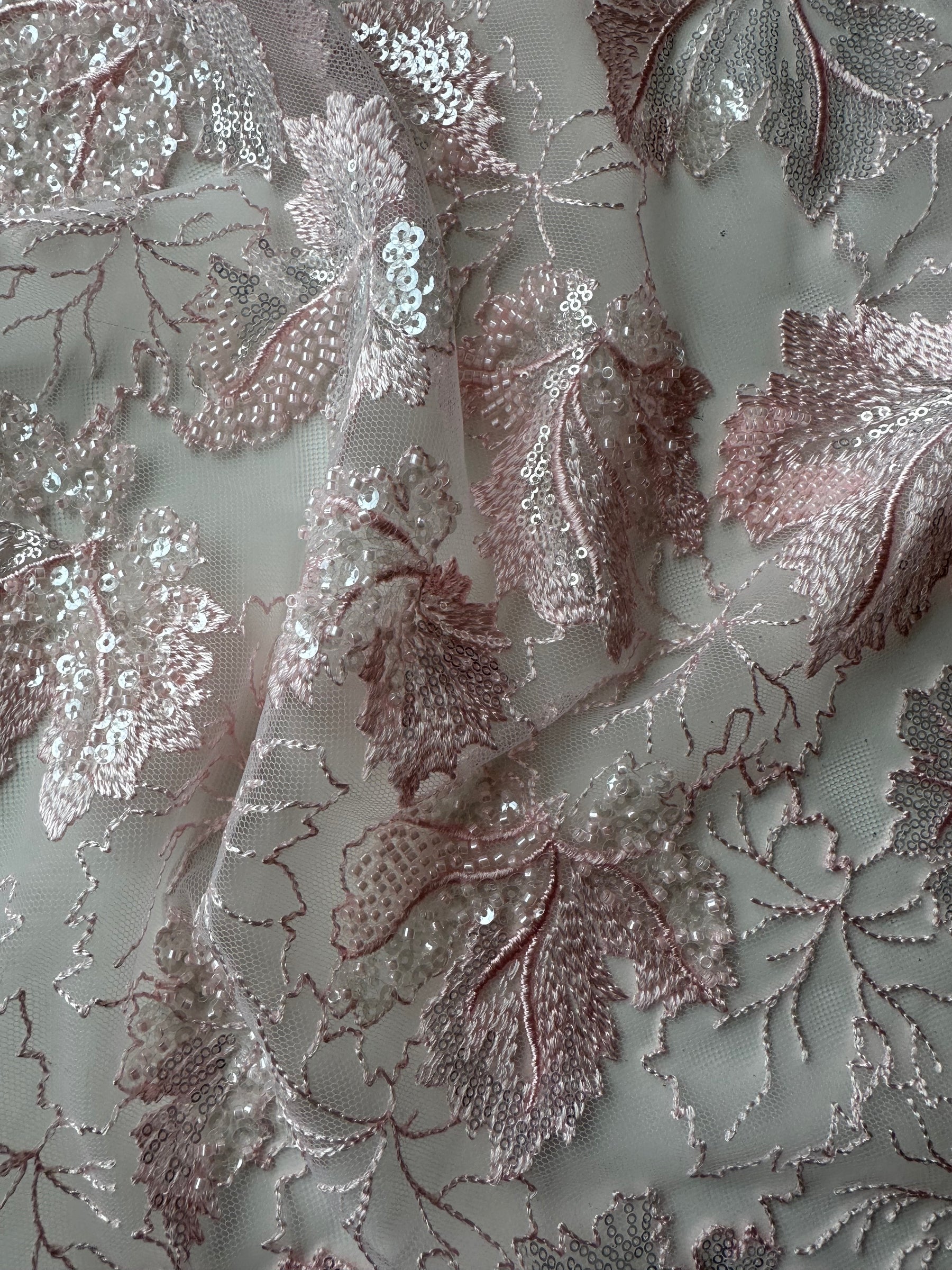 Dentelle brodée de sequins roses - EB1102