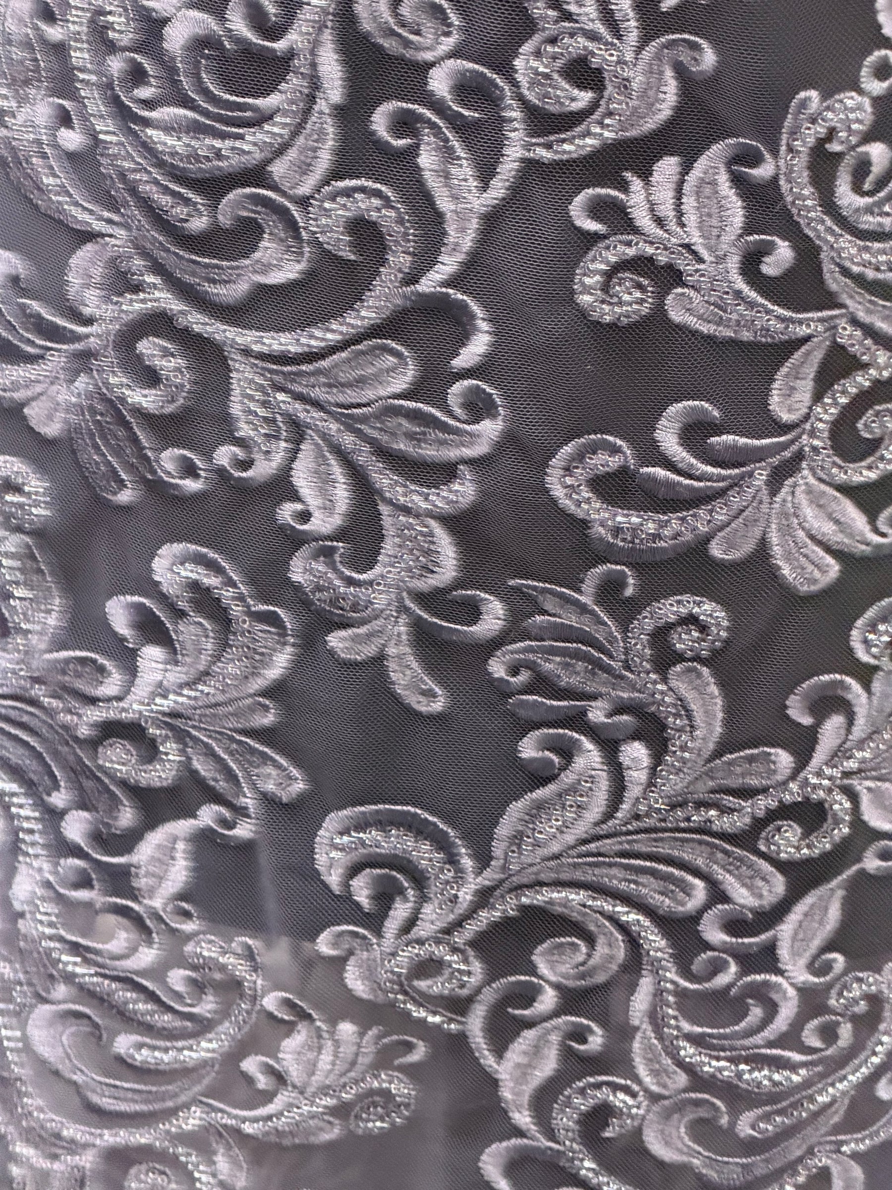 Tulle brodé de perles indigo - EB1069