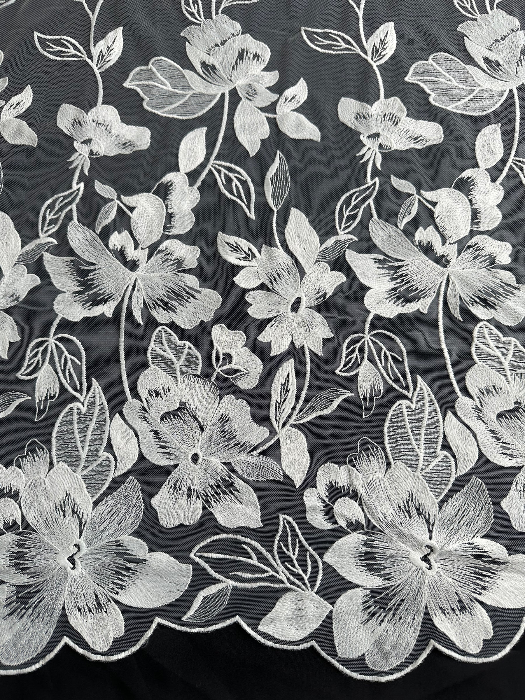 Dentelle brodée ivoire - EB5049