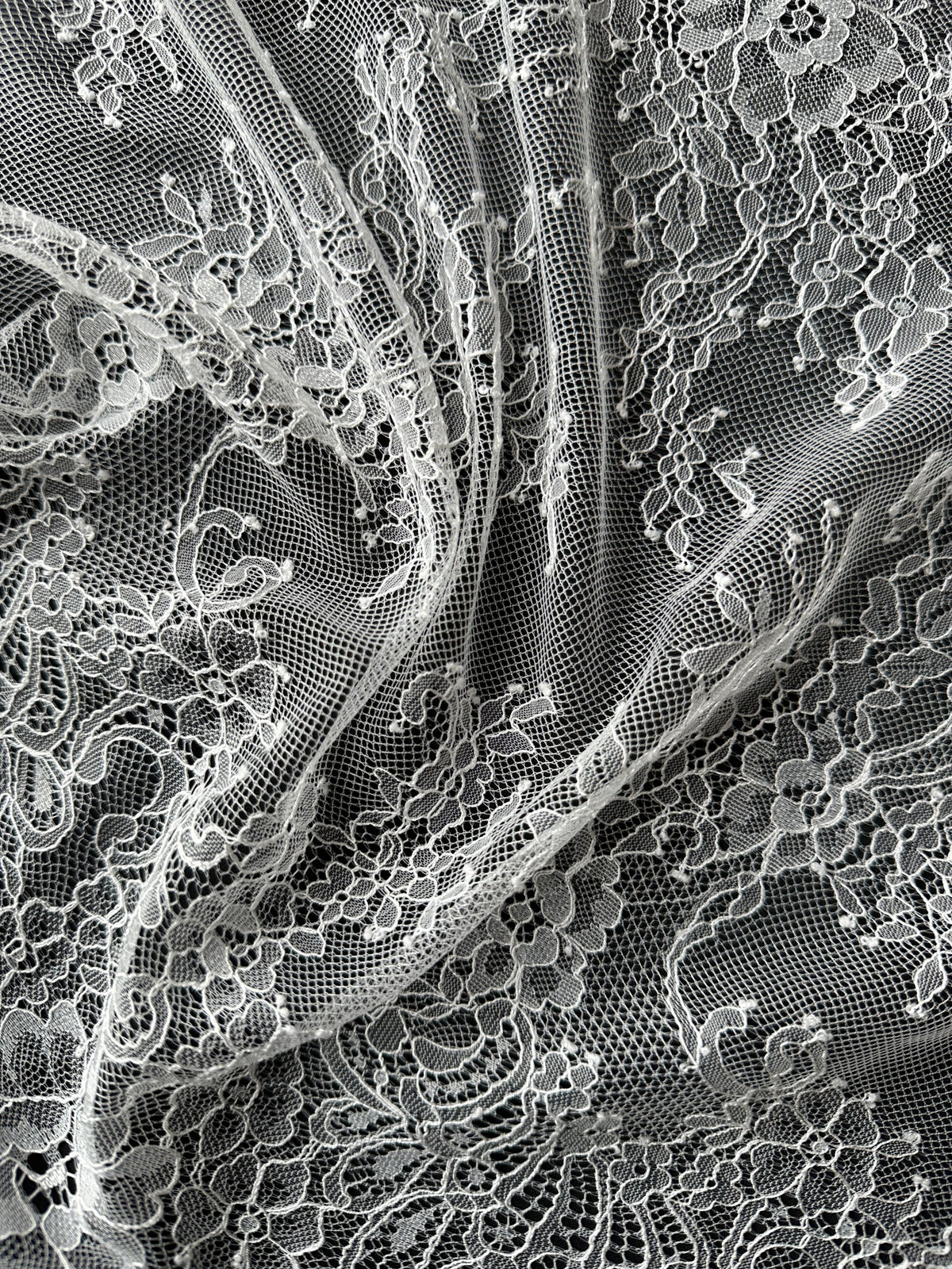 Dentelle Raschel blanche - P223